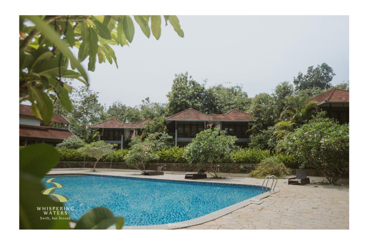 Hotel Whispering Waters à Malayāttūr Extérieur photo